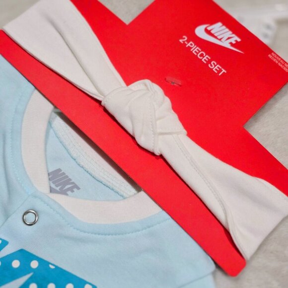 Nike ✦ Baby 2-Piece Set ✦ Polka Dot Logo Footed Coverall + Headband 3M NWT - Picture 6 of 10